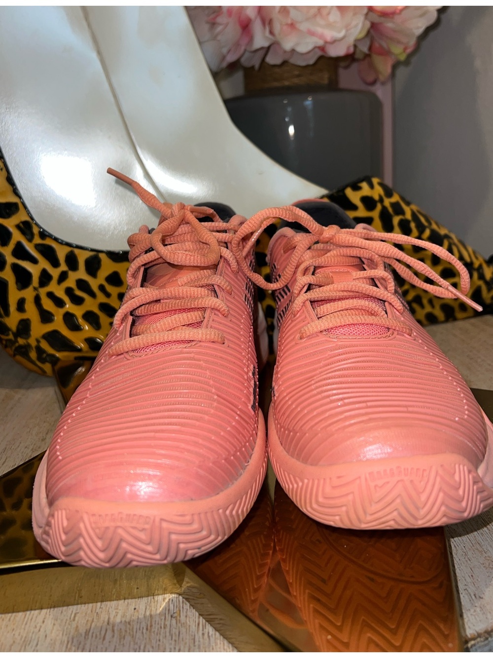 Hypercourt Express 3 Womens Tennis Shoes
K-Swiss Size 8.5